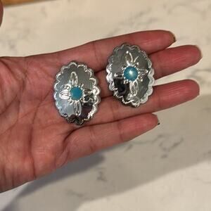 Silver tone faux turquoise conch earrings western NFR rodeo classic chic